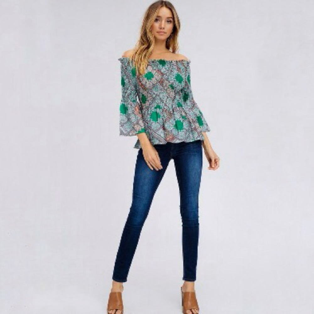 🤩Off The Shoulder Top